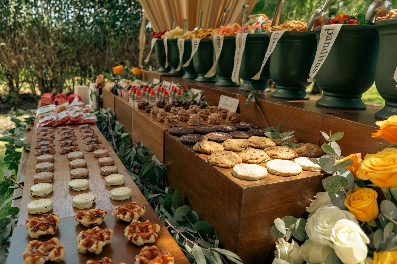Mesas de banquete con servicio de catering en Hacienda Dolores, Querétaro