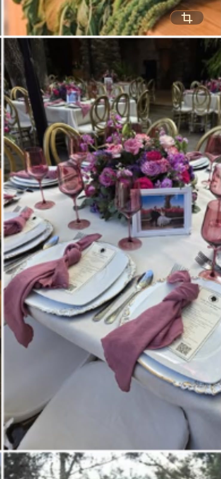 Montaje de mesa en tonos rosa para evento en Hacienda Dolores, Querétaro